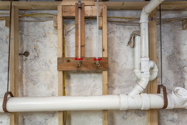 521 Kempton St, New Bedford, MA 02740