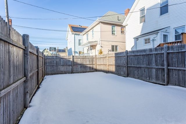 521 Kempton St, New Bedford, MA 02740