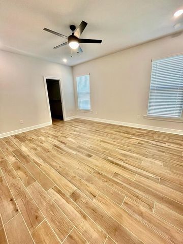 45 Hydrangea Boulevard, Freeport, FL 32439