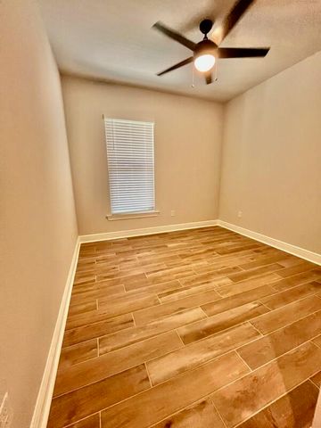 45 Hydrangea Boulevard, Freeport, FL 32439