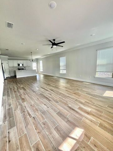 45 Hydrangea Boulevard, Freeport, FL 32439