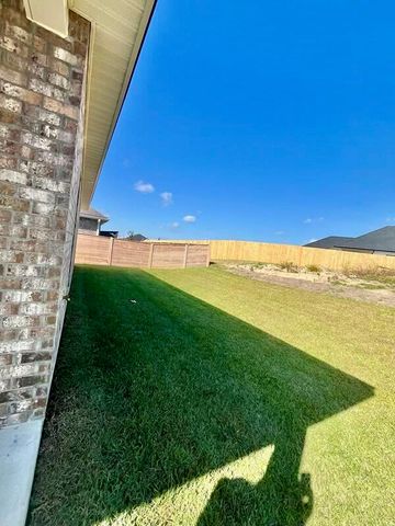 45 Hydrangea Boulevard, Freeport, FL 32439