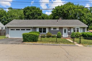 9 Bowen Rd, Peabody, MA 01960