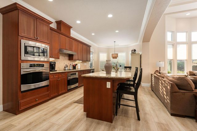 3652 Serena Avenue, Clovis, CA 93619