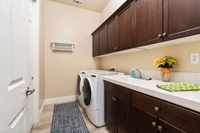 3652 Serena Avenue, Clovis, CA 93619