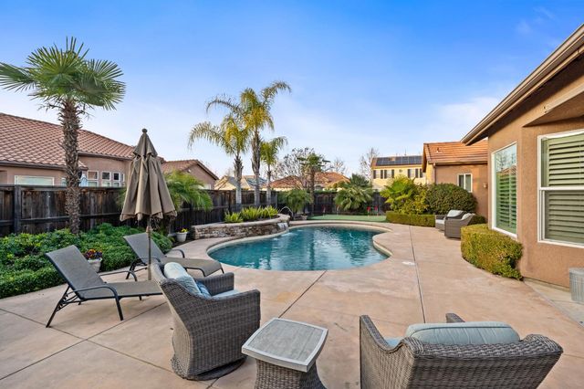 3652 Serena Avenue, Clovis, CA 93619