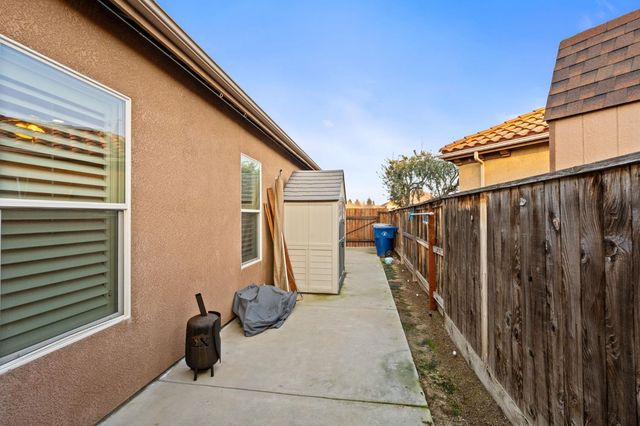 3652 Serena Avenue, Clovis, CA 93619