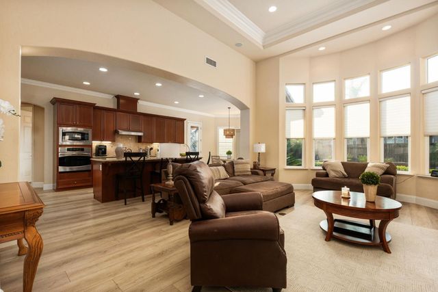 3652 Serena Avenue, Clovis, CA 93619