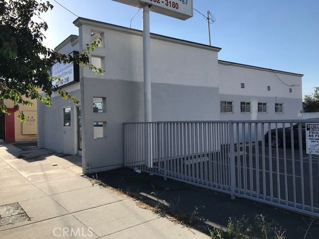 Image 5 of property listing at 4811 Florence, Bell, CA 90201