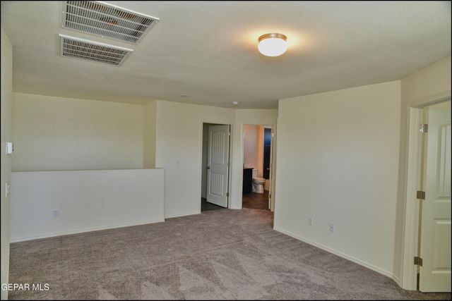 523 Sunset Valley Avenue, El Paso, TX 79927