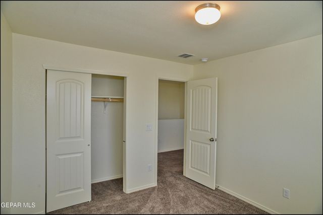 523 Sunset Valley Avenue, El Paso, TX 79927