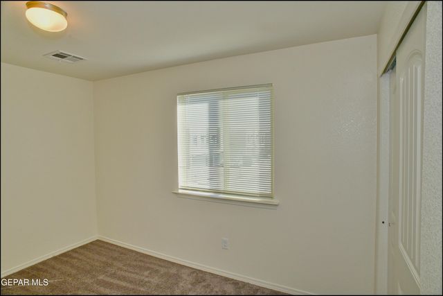 523 Sunset Valley Avenue, El Paso, TX 79927