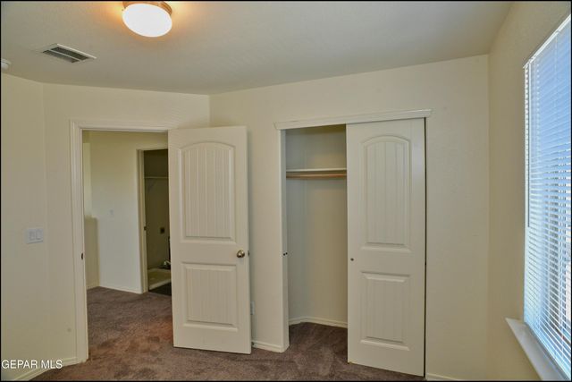 523 Sunset Valley Avenue, El Paso, TX 79927