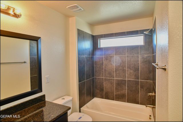 523 Sunset Valley Avenue, El Paso, TX 79927