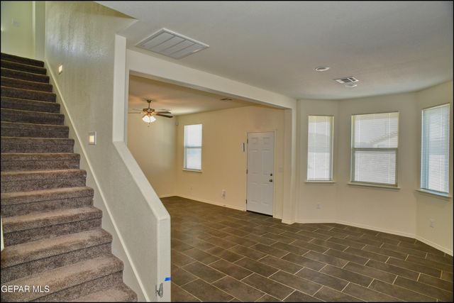 523 Sunset Valley Avenue, El Paso, TX 79927