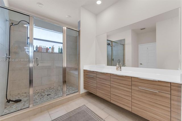 8822 NW 161st Terrace, Miami Lakes, FL 33018