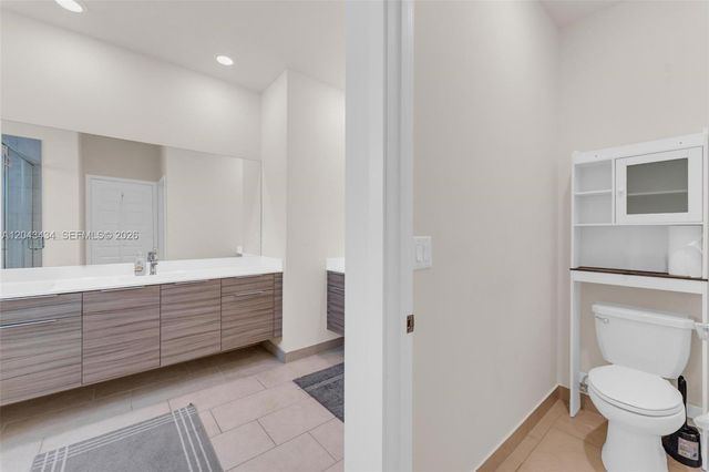 8822 NW 161st Terrace, Miami Lakes, FL 33018
