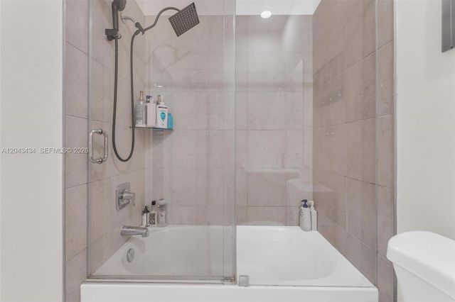 8822 NW 161st Terrace, Miami Lakes, FL 33018