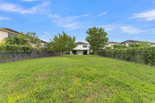 8822 NW 161st Terrace, Miami Lakes, FL 33018