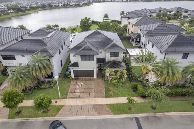 8822 NW 161st Terrace, Miami Lakes, FL 33018