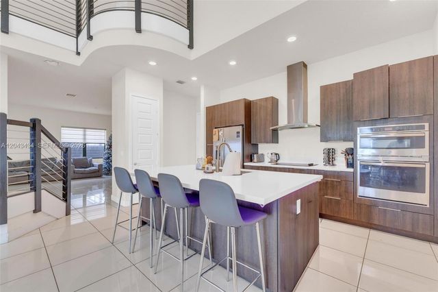 8822 NW 161st Terrace, Miami Lakes, FL 33018