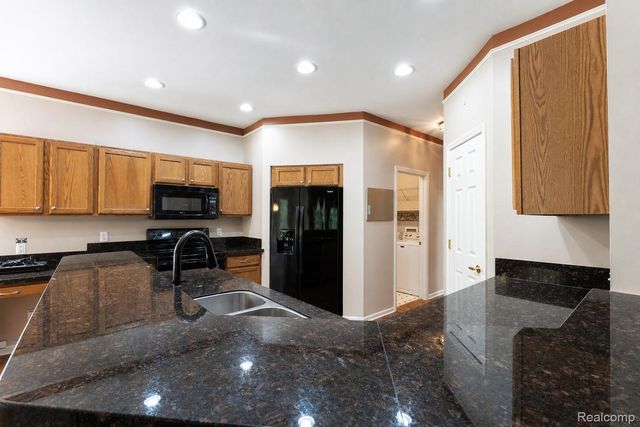 969 Hidden Creek Drive, South Lyon, MI 48178