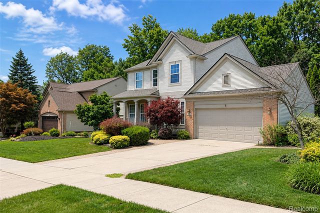 969 Hidden Creek Drive, South Lyon, MI 48178