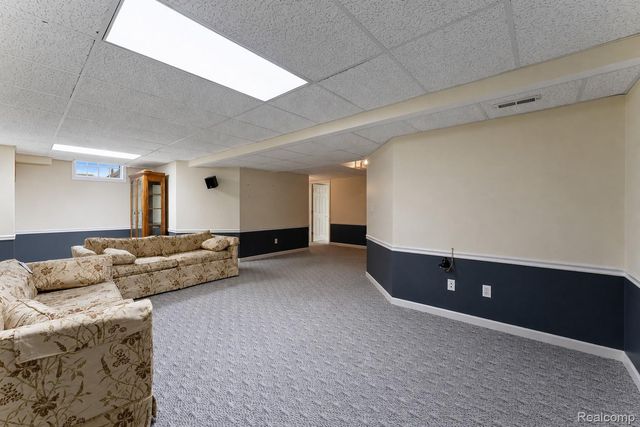 969 Hidden Creek Drive, South Lyon, MI 48178