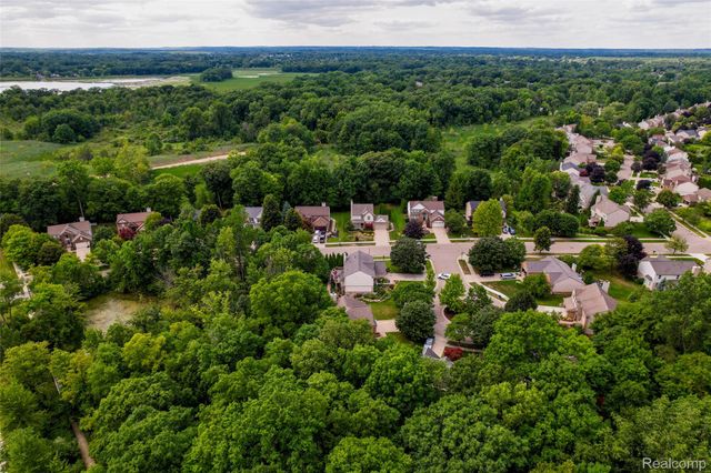 969 Hidden Creek Drive, South Lyon, MI 48178