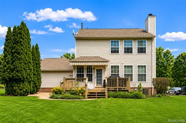 969 Hidden Creek Drive, South Lyon, MI 48178