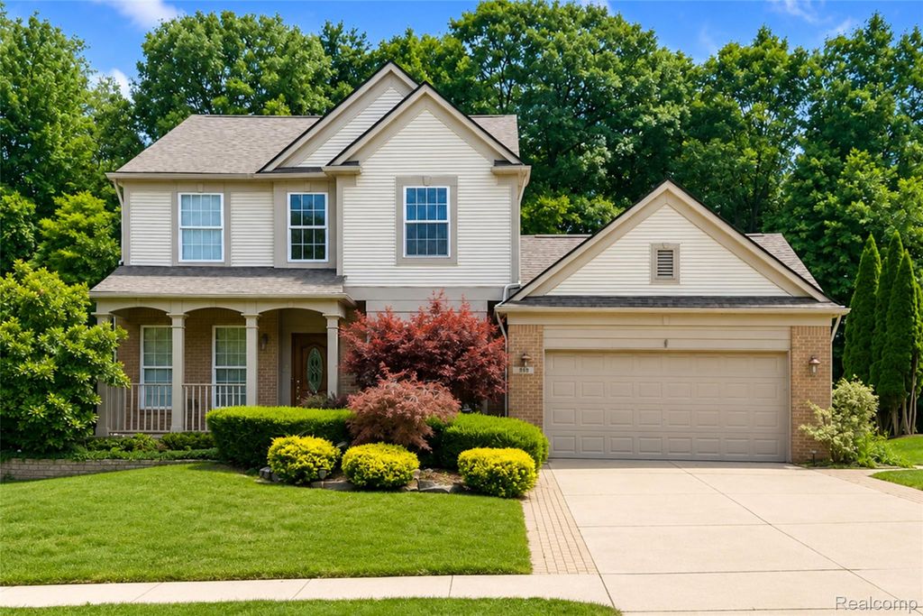 969 Hidden Creek Drive, South Lyon, MI 48178