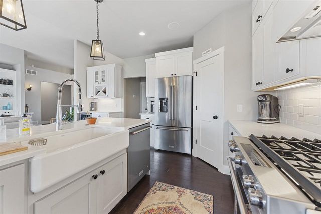 6697 Morning Dew Lane, Sun Prairie, WI 53590