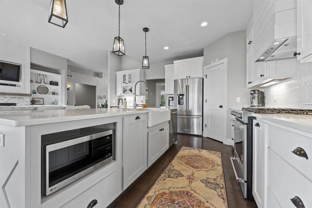 6697 Morning Dew Lane, Sun Prairie, WI 53590