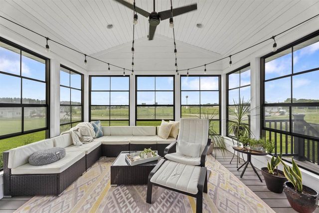 6697 Morning Dew Lane, Sun Prairie, WI 53590