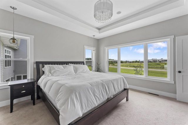 6697 Morning Dew Lane, Sun Prairie, WI 53590