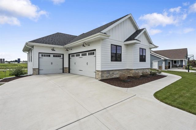 6697 Morning Dew Lane, Sun Prairie, WI 53590