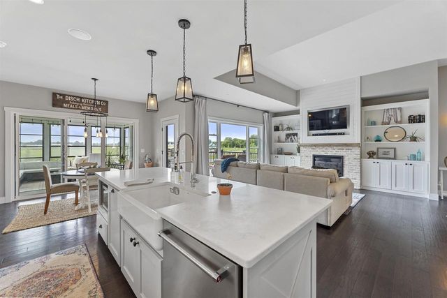 6697 Morning Dew Lane, Sun Prairie, WI 53590