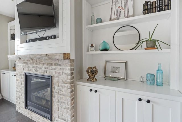 6697 Morning Dew Lane, Sun Prairie, WI 53590