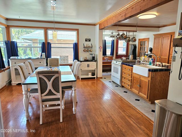 1111 NICHOLSON Road, Jacksonville, FL 32207