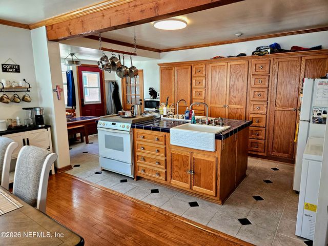 1111 NICHOLSON Road, Jacksonville, FL 32207