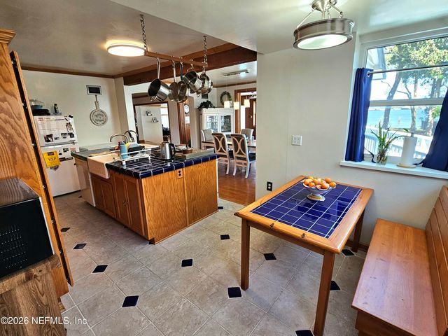 1111 NICHOLSON Road, Jacksonville, FL 32207