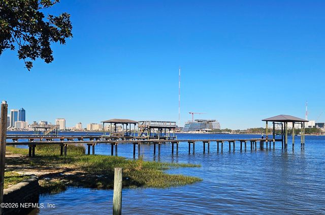 1111 NICHOLSON Road, Jacksonville, FL 32207