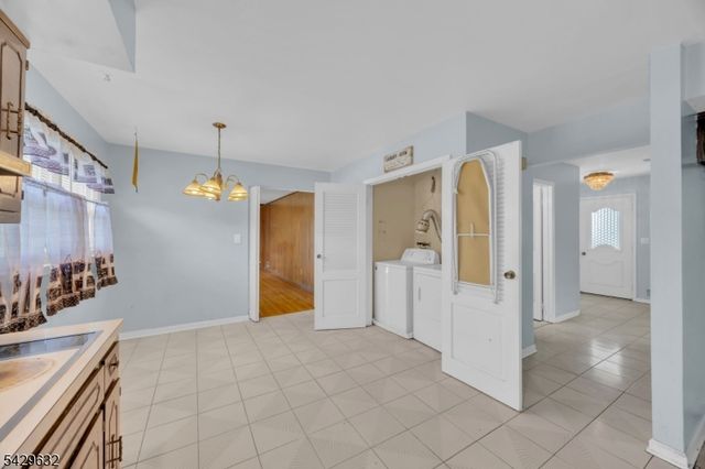 712 Moses Dr, Rahway City, NJ 07065