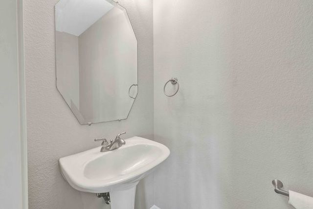 9102 Hogan Drive, Rowlett, TX 75089