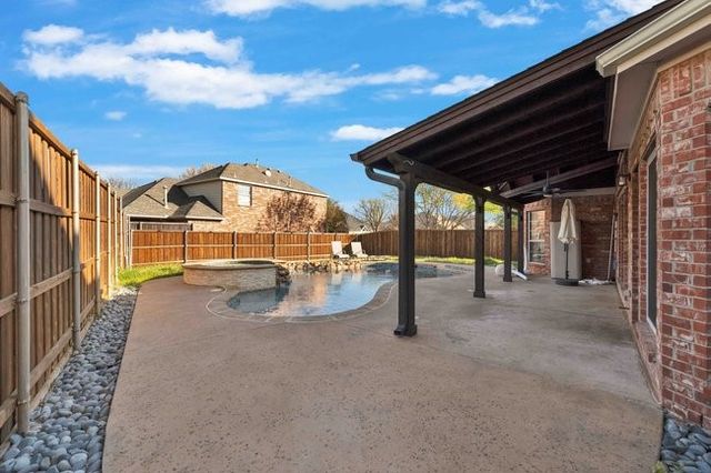 9102 Hogan Drive, Rowlett, TX 75089