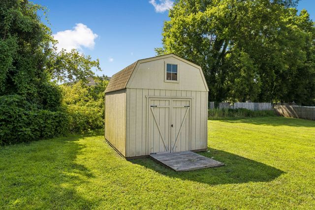 1909 Susan Rd, Columbia, TN 38401