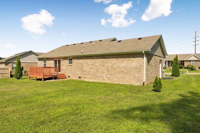 1909 Susan Rd, Columbia, TN 38401