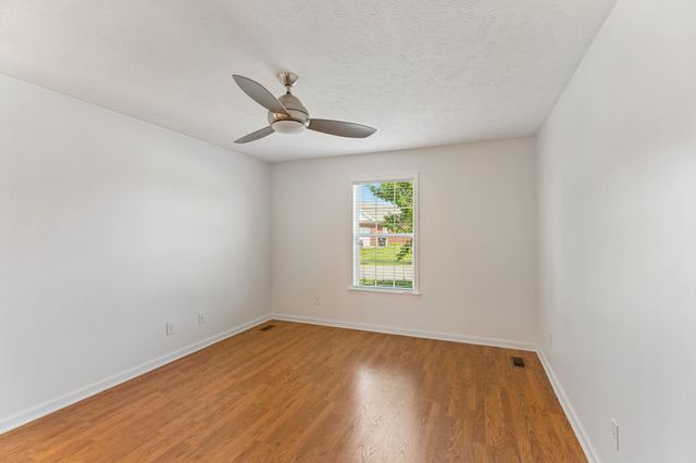 1909 Susan Rd, Columbia, TN 38401