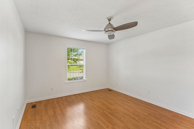1909 Susan Rd, Columbia, TN 38401