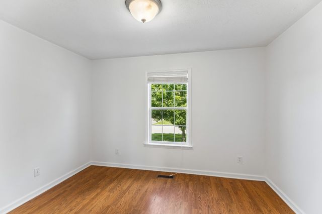 1909 Susan Rd, Columbia, TN 38401